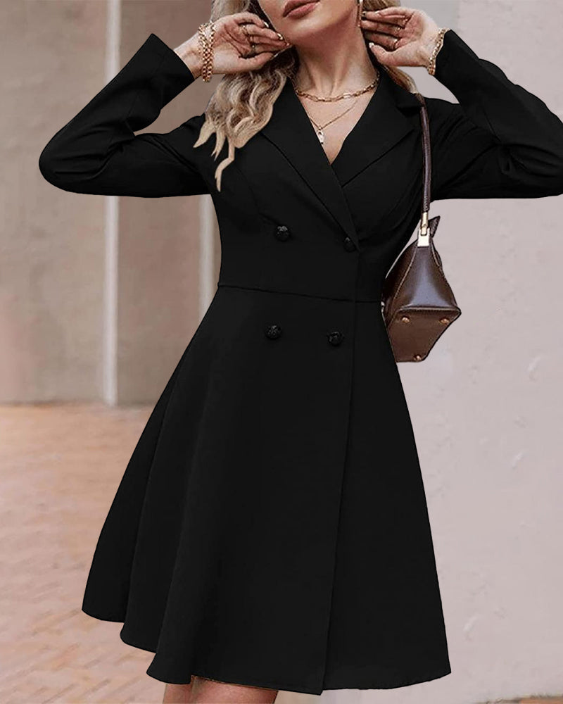 Isha - Elegantes Kleid mit Knöpfen