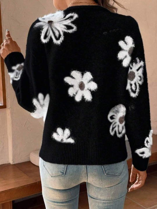 Damen-Strickjacke Mit V-Ausschnitt Und Blumen | Lange Ärmel