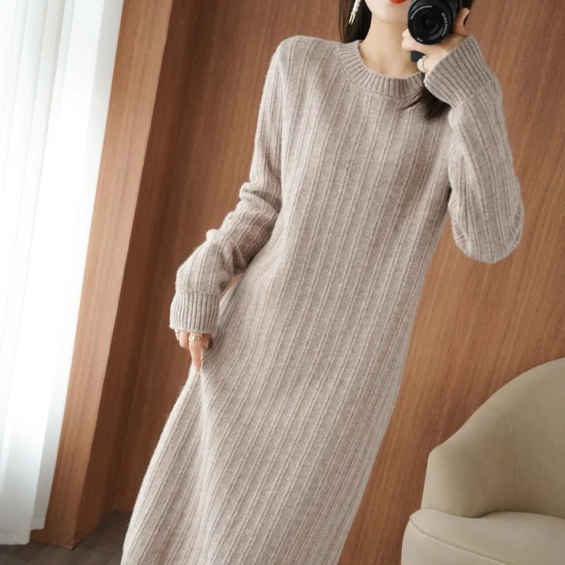 Gestricktes Mittellanges Pulloverkleid | Winter