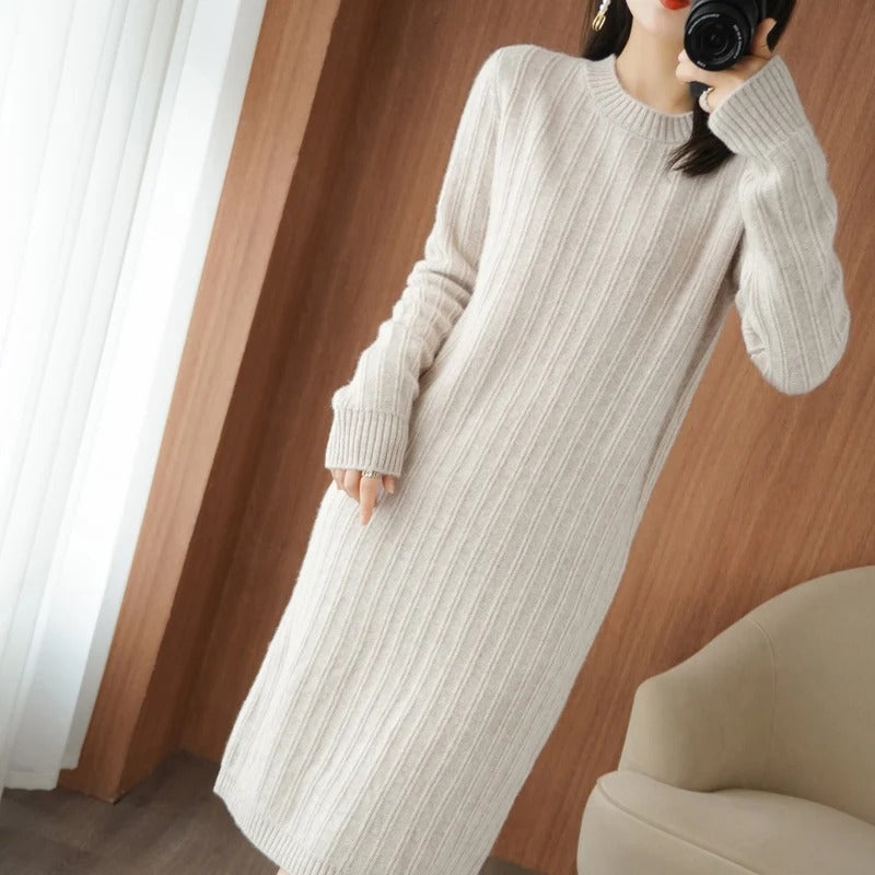 Gestricktes Mittellanges Pulloverkleid | Winter