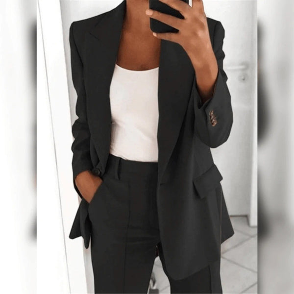 Eleganter Zweiteiliger Blazeranzug Für Frauen