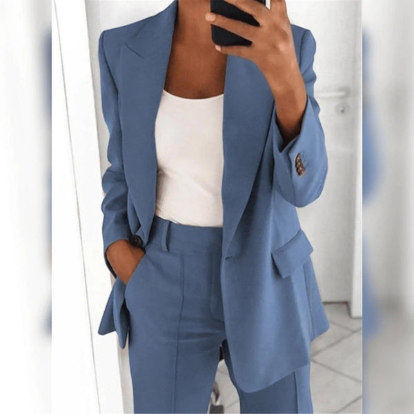 Eleganter Zweiteiliger Blazeranzug Für Frauen