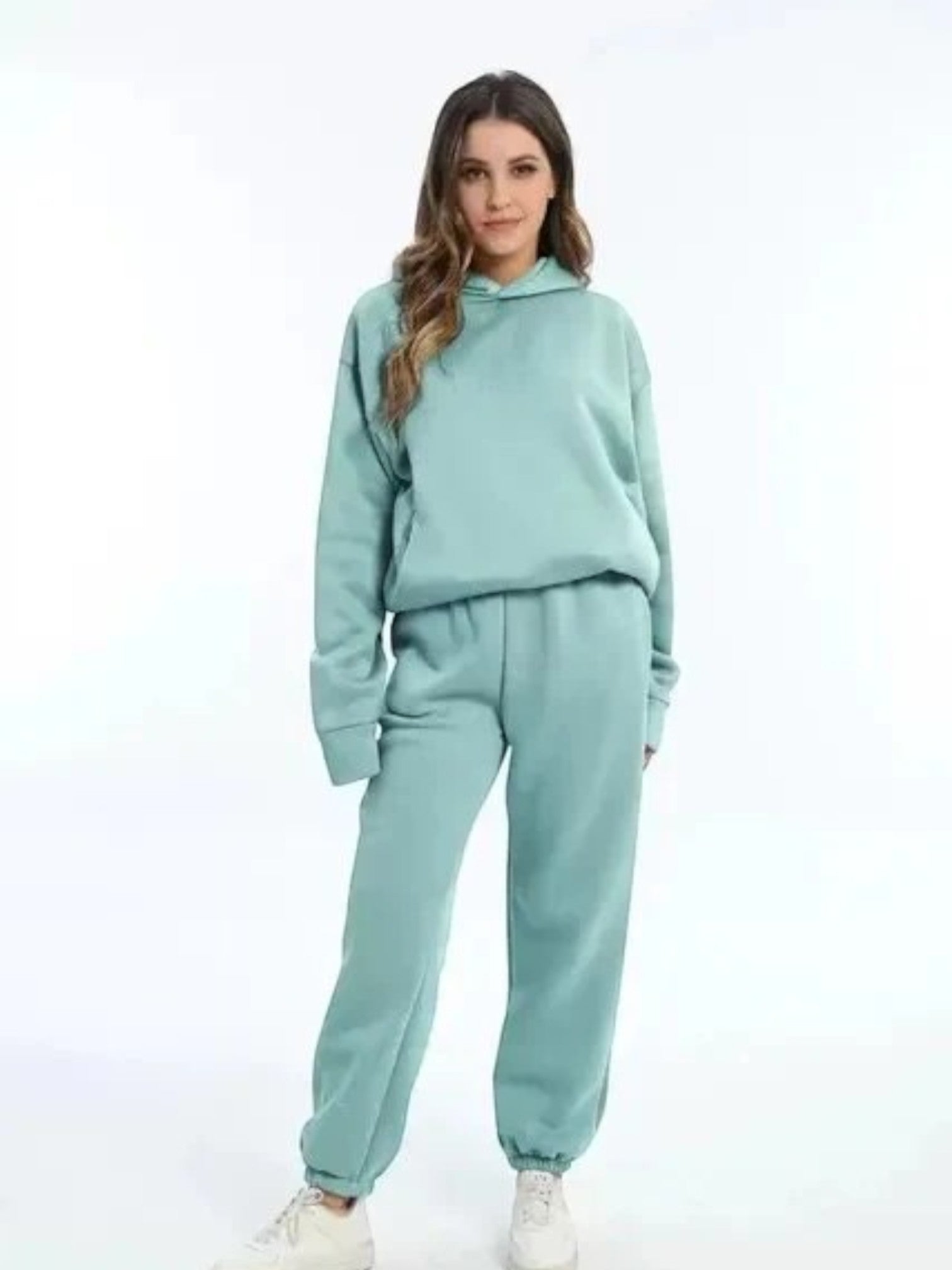 Stylisches Kapuzenpullover Und Hosen-set Für Frauen