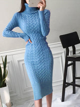 Rollkragen-strickkleid Mit Langen Ärmeln | Midi