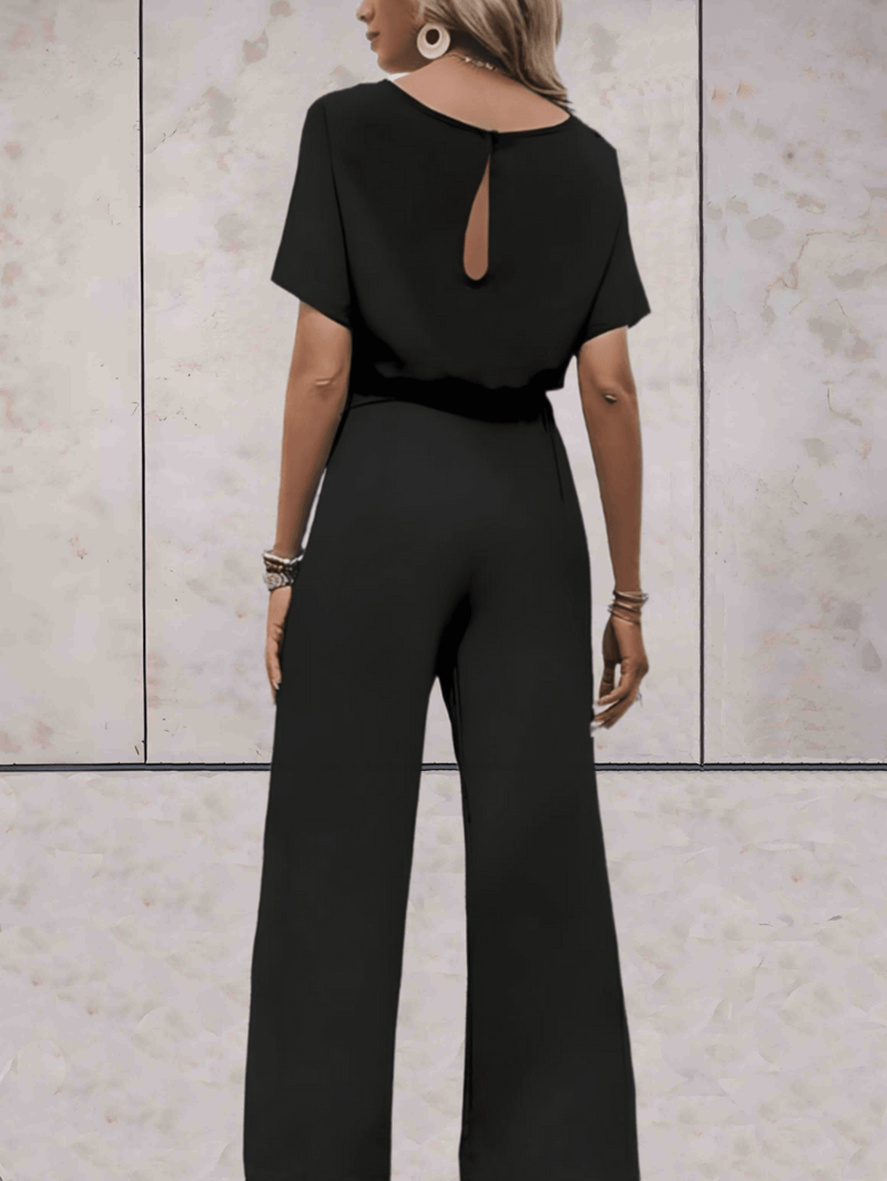 Cherry - Jumpsuit mit Gürtel und kurzen Ärmeln