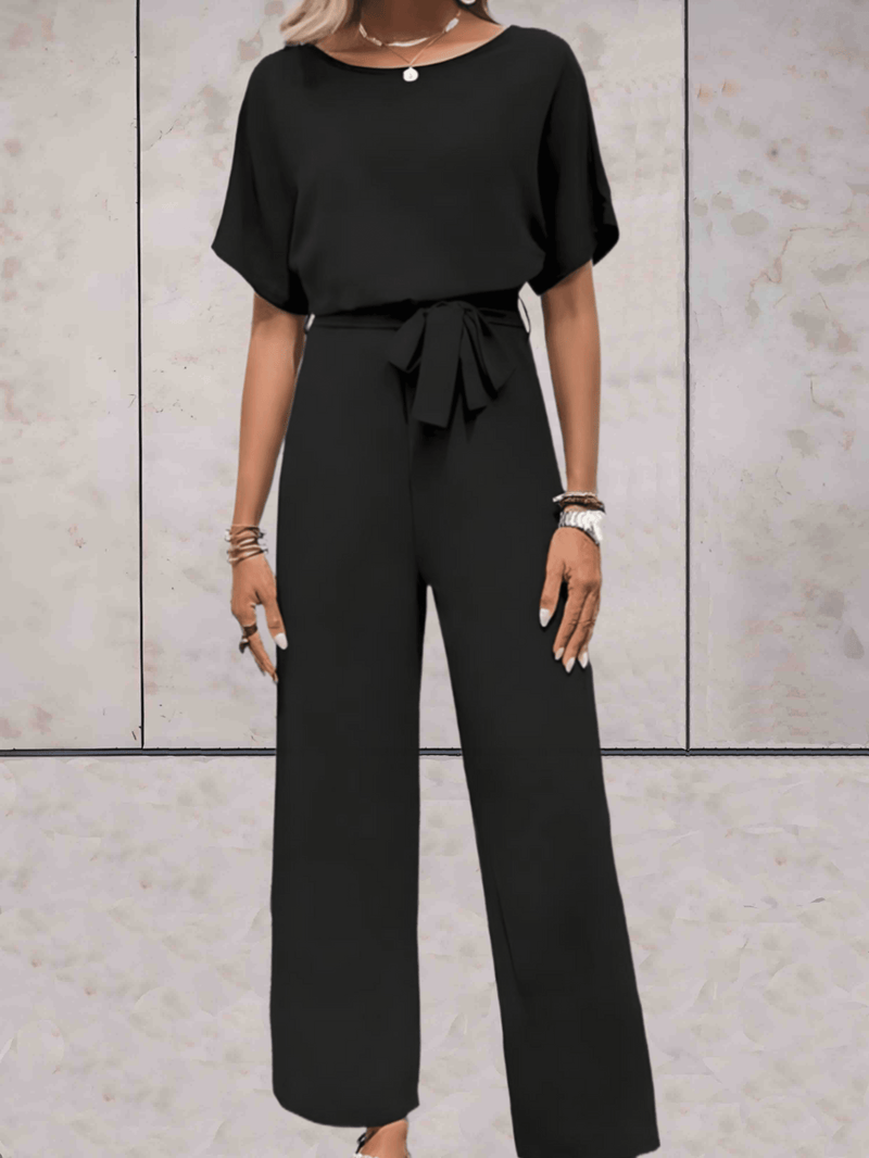 Cherry - Jumpsuit mit Gürtel und kurzen Ärmeln