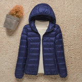 Stylische Winterjacke Mit Reißverschluss Und Kapuze Und Langen Ärmeln | Winter