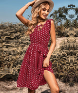 Aryelle - Plissiertes Maxikleid mit Punkten