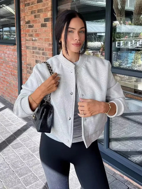 Stylische Kurze Bomberjacke Für Damen | Warm
