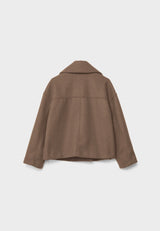 Kurze Damenjacke | Knopfdetail
