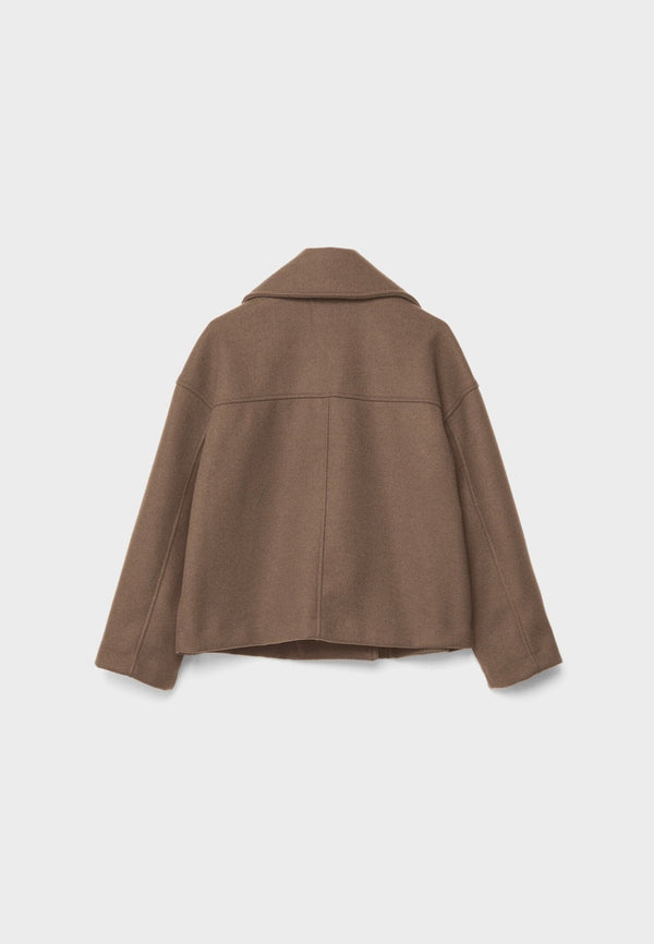 Kurze Damenjacke | Knopfdetail