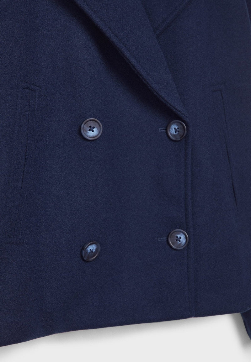Kurze Damenjacke | Knopfdetail