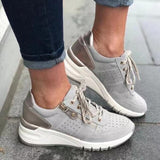 Nyah - Orthopädische Turnschuhe mit Keilabsätzen