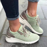 Nyah - Orthopädische Turnschuhe mit Keilabsätzen