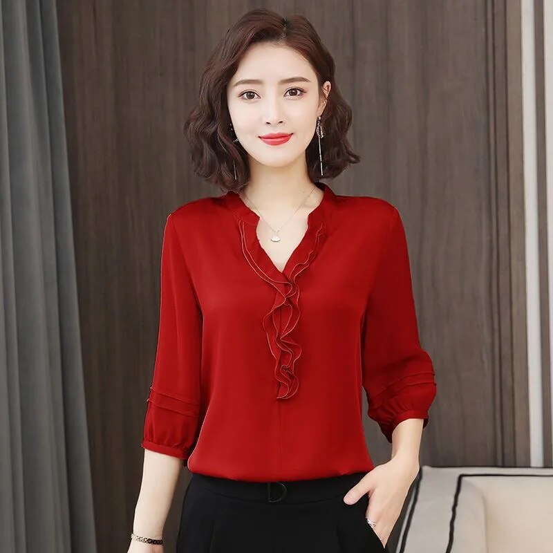 Benita -  Bluse mit V-Ausschnitt und Rüschen